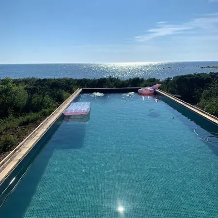 Unique Seafront With Pool ナーンタリ